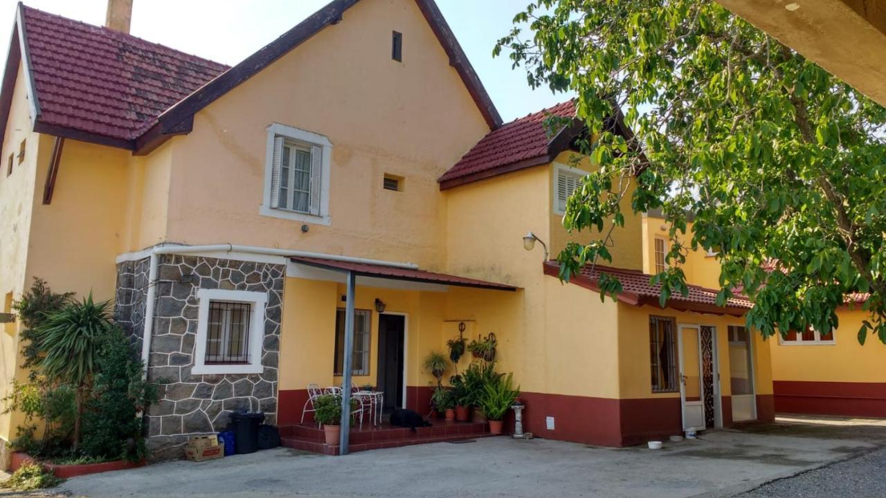 La Casona- Bv Hoteles La Falda Bagian luar foto